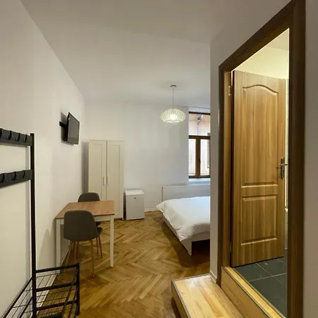Schei Central Studios In The Heart Of בראשוב מראה חיצוני תמונה