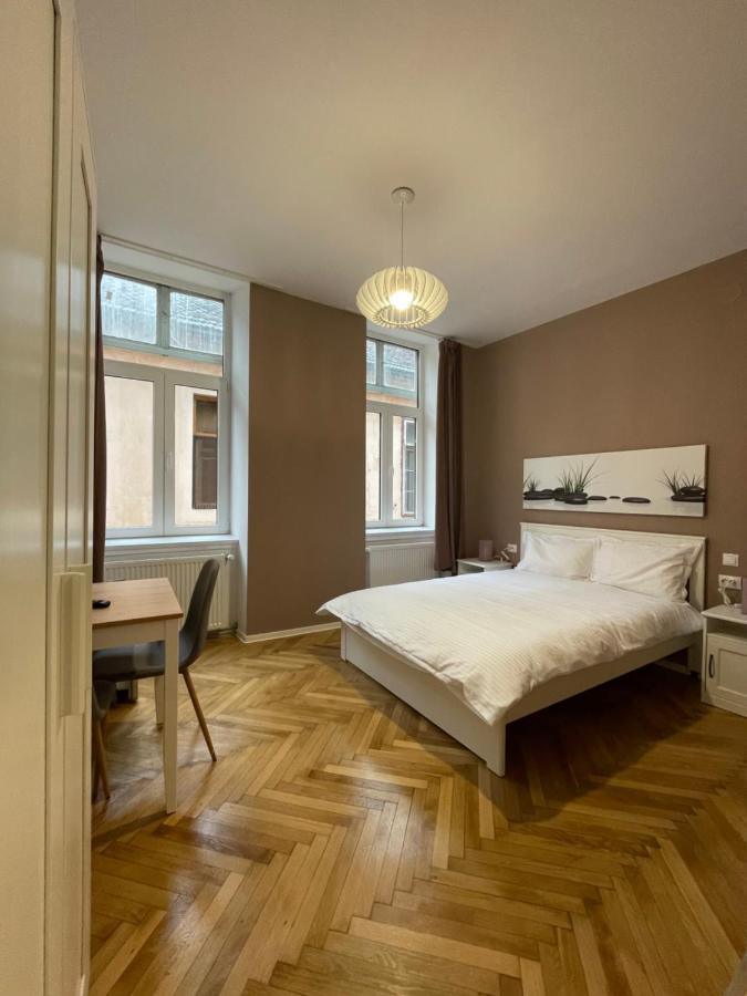 Schei In The Heart Of Apartamento